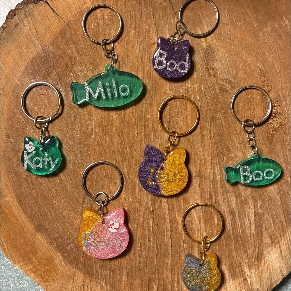 Pink and Gold Cat Keyring 🆔 Tag in Resin